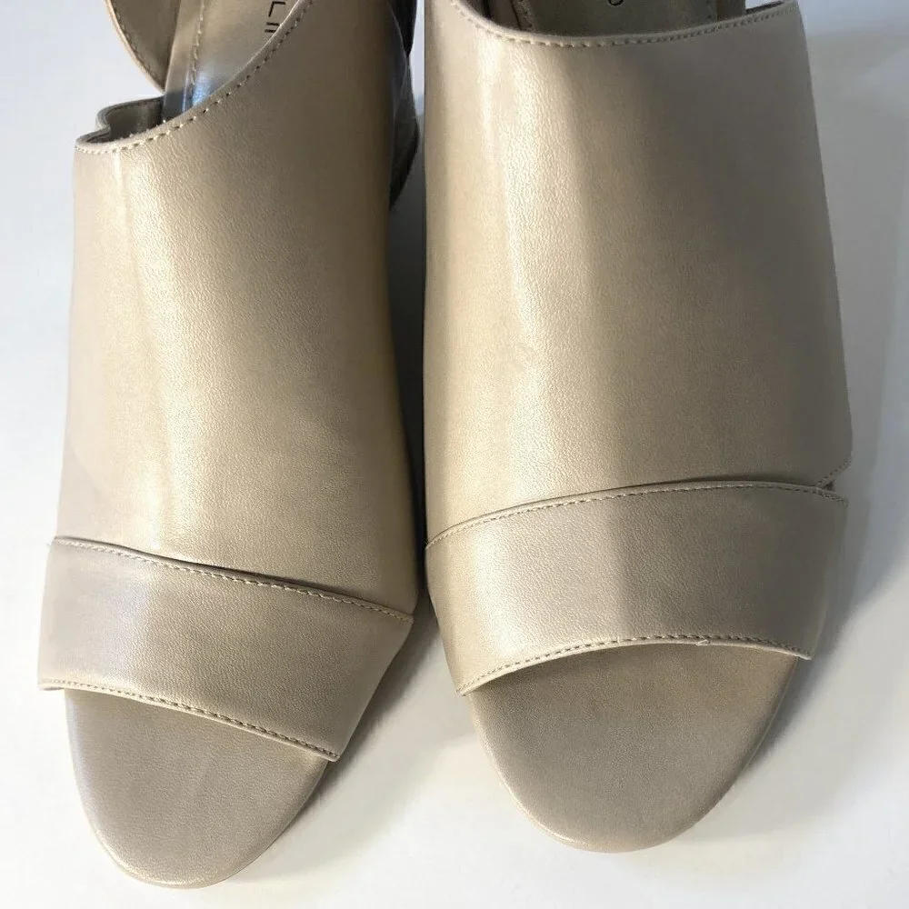Bandolino SZ 8.5 Neutral taupe wedge slide with back strap comfortable